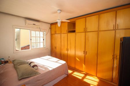 Casa à venda com 180m², 3 quartos e 2 vagasQuarto Suíte