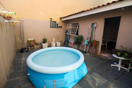 Casa à venda com 180m², 3 quartos e 2 vagasQuintal