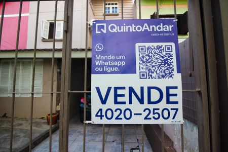 Casa à venda com 180m², 3 quartos e 2 vagasPlaca