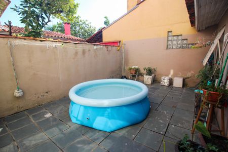 Casa à venda com 180m², 3 quartos e 2 vagasQuintal