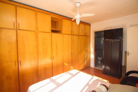 Casa à venda com 180m², 3 quartos e 2 vagasQuarto Suíte