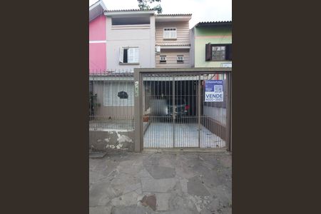 Casa à venda com 180m², 3 quartos e 2 vagasFachada