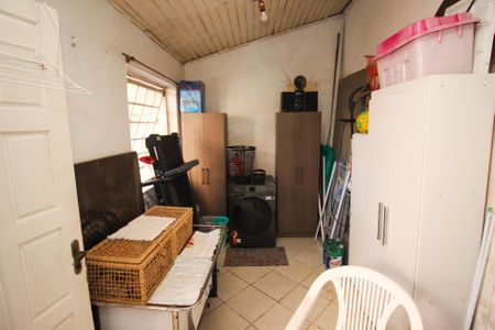 Casa à venda com 180m², 3 quartos e 2 vagasÁrea de Serviço