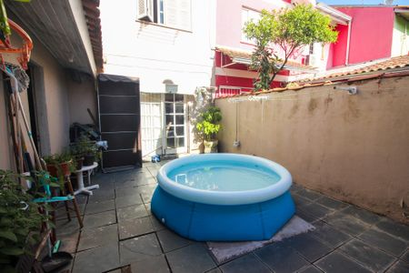 Casa à venda com 180m², 3 quartos e 2 vagasQuintal