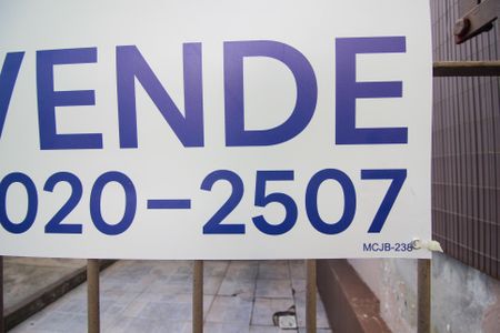 Casa à venda com 180m², 3 quartos e 2 vagasPlaca