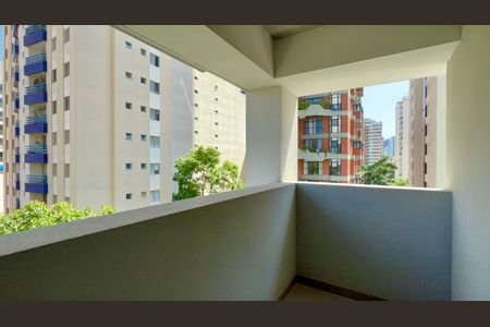 Varanda de kitnet/studio para alugar com 1 quarto, 28m² em Pinheiros, São Paulo