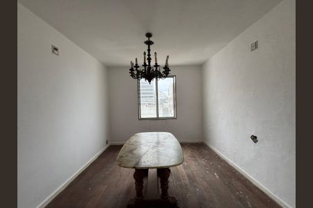 Apartamento à venda com 500m², 5 quartos e 3 vagas Apartamento à venda com 500m², 5 quartos e 3 vagasQuarto