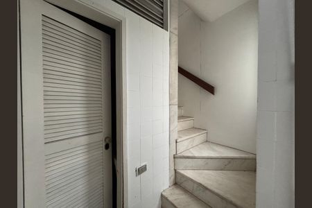 Apartamento à venda com 500m², 5 quartos e 3 vagas Apartamento à venda com 500m², 5 quartos e 3 vagasÁrea de serviço