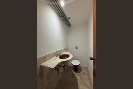 Apartamento à venda com 500m², 5 quartos e 3 vagas Apartamento à venda com 500m², 5 quartos e 3 vagasLavabo