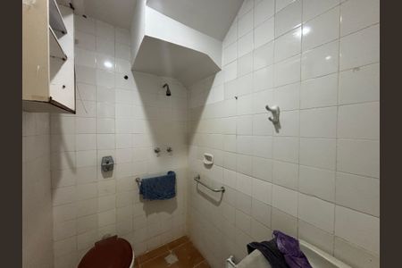 Apartamento à venda com 500m², 5 quartos e 3 vagas Apartamento à venda com 500m², 5 quartos e 3 vagasÁrea de serviço - banheiro