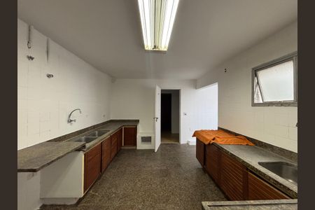 Apartamento à venda com 500m², 5 quartos e 3 vagas Apartamento à venda com 500m², 5 quartos e 3 vagasCozinha