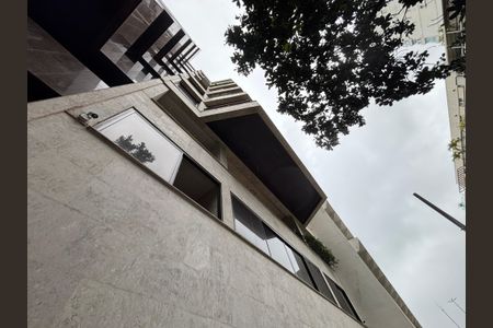 Apartamento à venda com 500m², 5 quartos e 3 vagas Apartamento à venda com 500m², 5 quartos e 3 vagasFachada