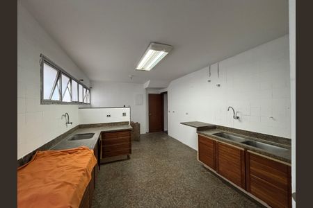 Apartamento à venda com 500m², 5 quartos e 3 vagas Apartamento à venda com 500m², 5 quartos e 3 vagasCozinha