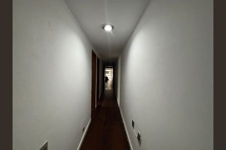 Apartamento à venda com 500m², 5 quartos e 3 vagas Apartamento à venda com 500m², 5 quartos e 3 vagasCorredores