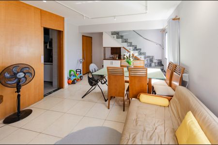 Apartamento à venda com 122m², 2 quartos e 1 vagaSala