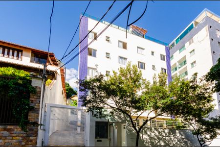 Apartamento à venda com 122m², 2 quartos e 1 vagaFachada