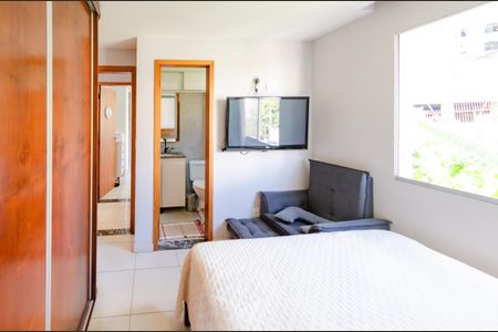 Apartamento à venda com 122m², 2 quartos e 1 vagaSuíte