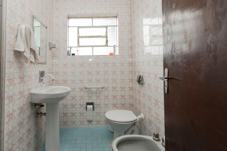 Casa à venda com 150m², 3 quartos e 2 vagasBanheiro