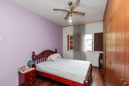 Casa à venda com 150m², 3 quartos e 2 vagasQuarto 2