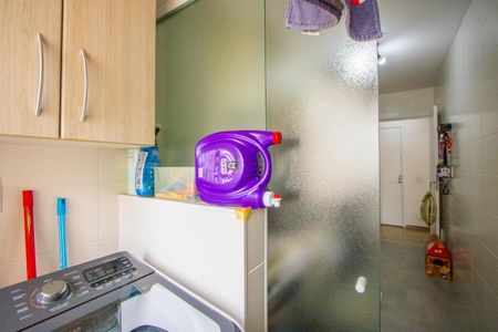 Apartamento à venda com 68m², 3 quartos e 1 vagaÁrea de serviço