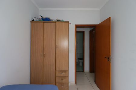 Apartamento à venda com 65m², 3 quartos e 1 vagaQuarto 2