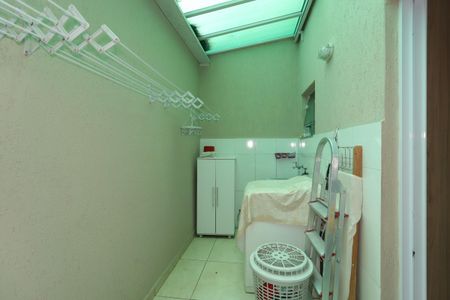 Apartamento à venda com 65m², 3 quartos e 1 vagaÁrea de Serviço