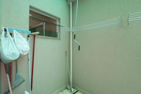 Apartamento à venda com 65m², 3 quartos e 1 vagaÁrea de Serviço