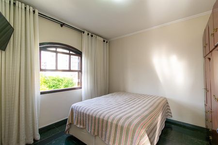 Casa à venda com 170m², 3 quartos e 2 vagas Casa à venda com 170m², 3 quartos e 2 vagasQuarto 1