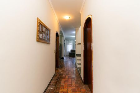 Casa à venda com 170m², 3 quartos e 2 vagas Casa à venda com 170m², 3 quartos e 2 vagasCorredor