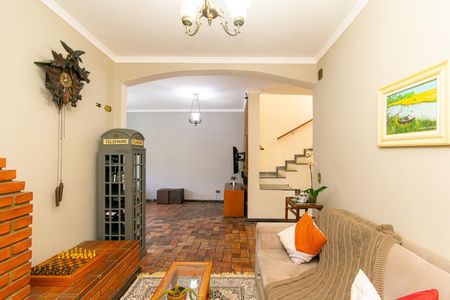 Casa à venda com 170m², 3 quartos e 2 vagas Casa à venda com 170m², 3 quartos e 2 vagasSala