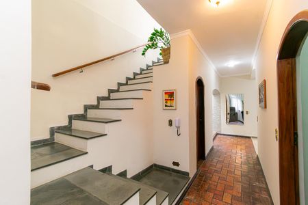 Casa à venda com 170m², 3 quartos e 2 vagas Casa à venda com 170m², 3 quartos e 2 vagasHall