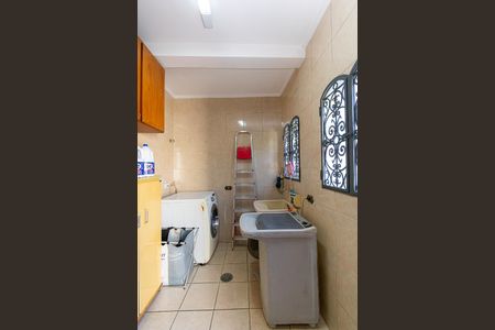 Casa à venda com 170m², 3 quartos e 2 vagas Casa à venda com 170m², 3 quartos e 2 vagasÁrea de Serviço