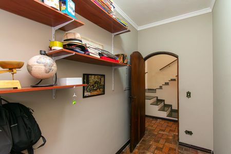 Casa à venda com 170m², 3 quartos e 2 vagas Casa à venda com 170m², 3 quartos e 2 vagasEscritório