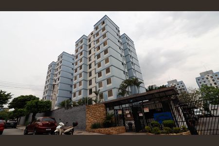 Apartamento para alugar com 80m², 2 quartos e 1 vagaFachada