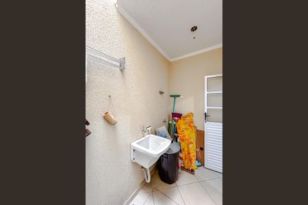 Casa de condomínio à venda com 64m², 2 quartos e 1 vagaÁrea de Serviço