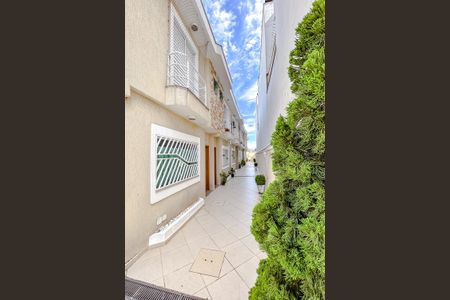 Casa de condomínio à venda com 64m², 2 quartos e 1 vagaEntrada