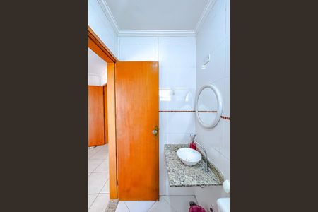 Casa de condomínio à venda com 64m², 2 quartos e 1 vagaBanheiro da Suíte 1