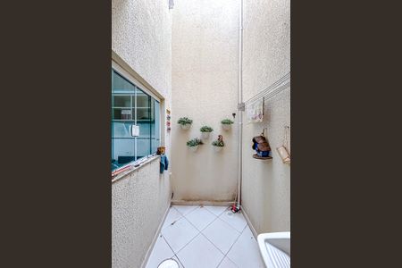 Casa de condomínio à venda com 64m², 2 quartos e 1 vagaÁrea de Serviço