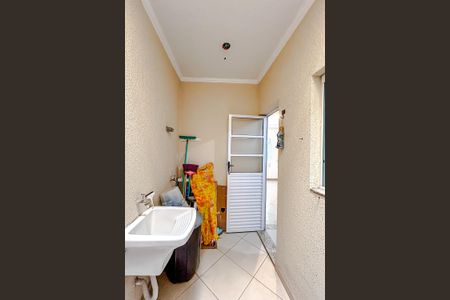 Casa de condomínio à venda com 64m², 2 quartos e 1 vagaÁrea de Serviço