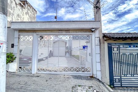 Casa de condomínio à venda com 64m², 2 quartos e 1 vagaFachada com Plaquinha