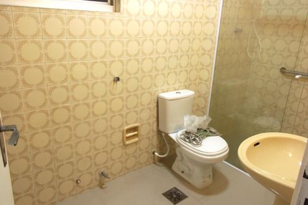 Banheiro de apartamento para alugar com 1 quarto, 74m² em Marapé, Santos