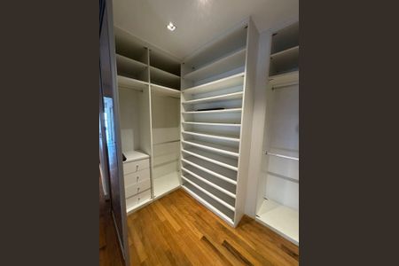Apartamento à venda com 4 quartos, 240m² em Santa Cecilia, São Paulo