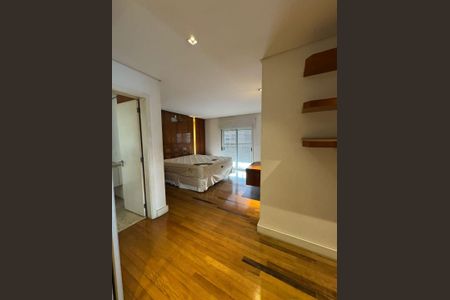 Apartamento à venda com 4 quartos, 240m² em Santa Cecilia, São Paulo