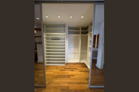 Apartamento à venda com 4 quartos, 240m² em Santa Cecilia, São Paulo