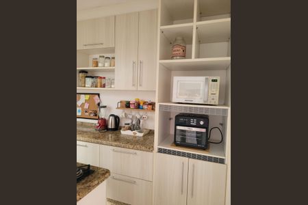 Cozinha de casa de condomínio para alugar com 3 quartos, 79m² em Wanel Ville, Sorocaba