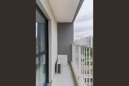 Studio para alugar com 26m², 1 quarto e sem vaga Studio para alugar com 26m², 1 quarto e sem vagaVaranda