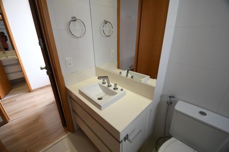 Apartamento à venda com 57m², 1 quarto e 1 vagaBanheiro Suíte