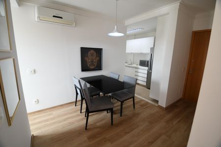 Sala de apartamento para alugar com 1 quarto, 57m² em Cambuí, Campinas