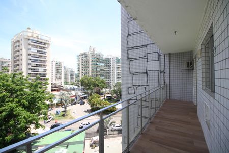 Varanda de apartamento para alugar com 2 quartos, 74m² em Barra da Tijuca, Rio de Janeiro