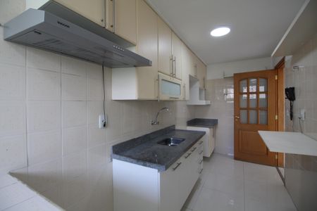 Apartamento para alugar com 74m², 2 quartos e 1 vagaCozinha